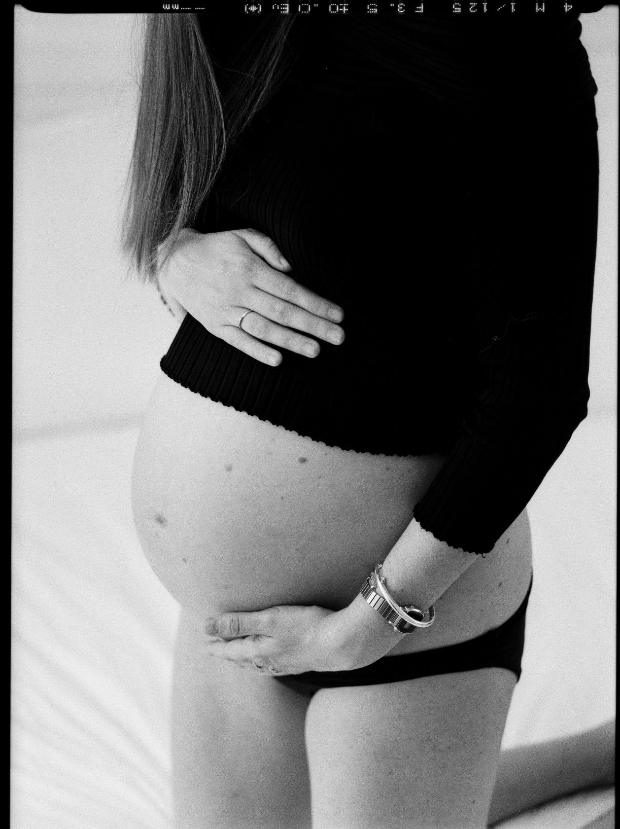 pregnant belly doing kegels